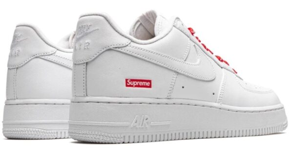 Air Force 1 Low
"Supreme - Mini Box Logo White"