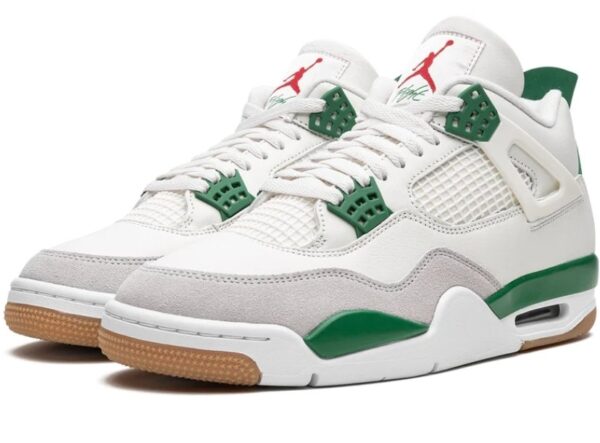 Air Jordan 4 Retro SB "Pine Green"
