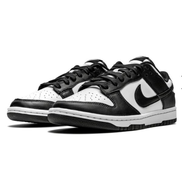 Dunk Low Retro
"Black / White - Panda"