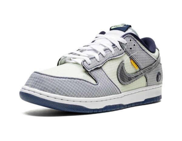 Dunk Low
"Union - Passport Pack - Pistachio"